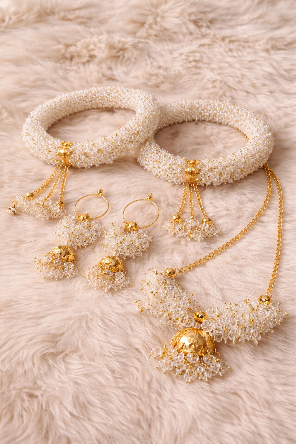 White Gajra Set
