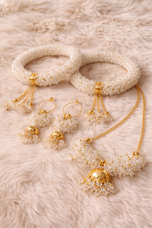 White Gajra Set