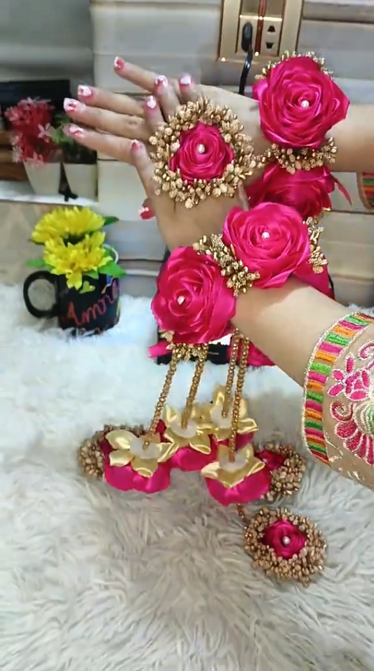 Gajra Set (2 gajray + 1 ring + 1 earring)