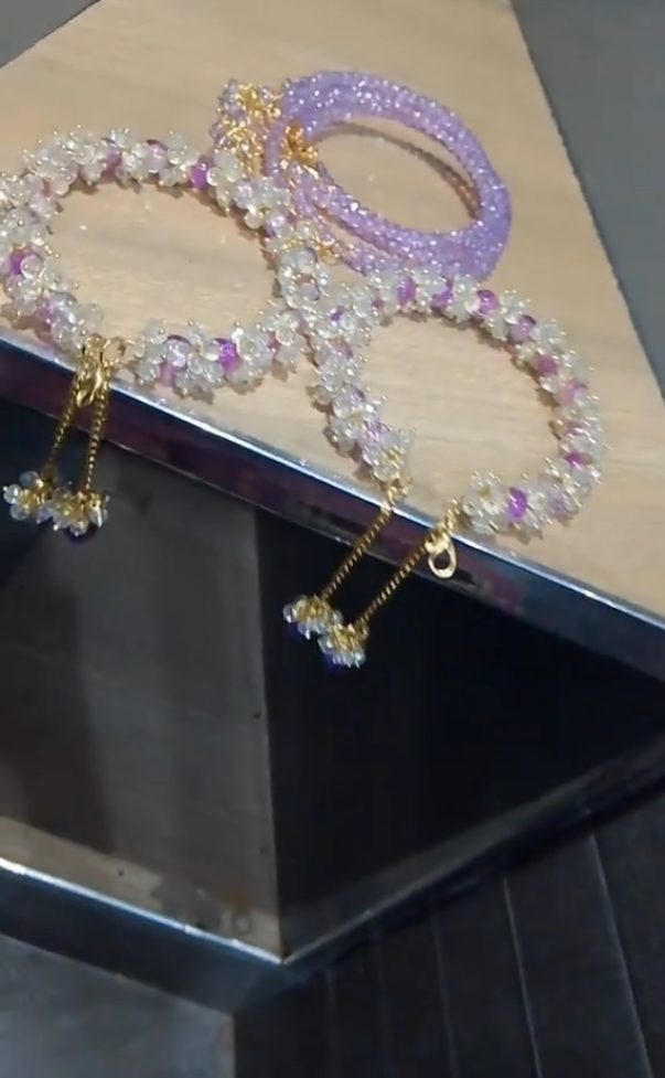 Purple & White Gajra Set